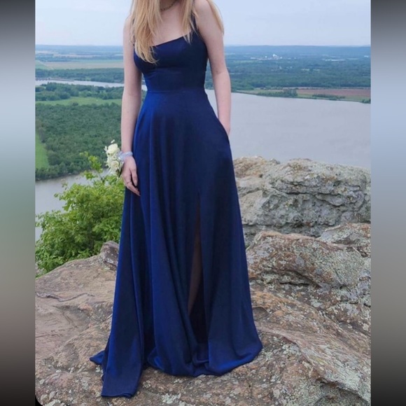 Prom dress! - Picture 2 of 6